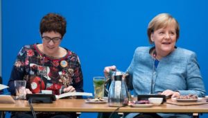 Annegret Kramp-Karrenbauer: Bei Bruch der Bundesregierung gibt es Neuwahlen