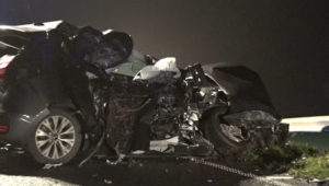Tödlicher Aufprall auf Bundesstraße: Kia kracht in Lkw – Beifahrerin tot