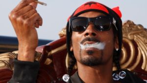Rapper Snoop Dogg raucht Joint vor dem Weißen Haus
