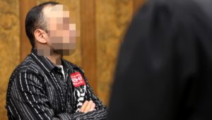 Wegen Erinnerungslücken: Ex-Rockerchef sitzt in IS-Prozess in Beugehaft