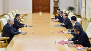 „Kann man mal gucken“: Ex-Außenminister Sigmar Gabriel zu Besuch in Nordkorea