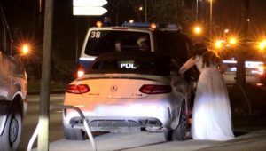 Essen: Rasende Hochzeitsgesellschaft von Polizei gestoppt – ohne Führerschein