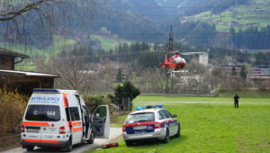 Unfall-Drama im Zillertal: Einjähriger vom Großonkel überfahren – Kind stirbt in Klinik