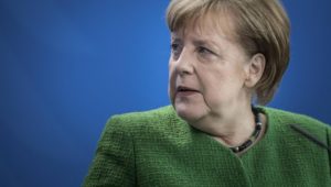 Angela Merkel: Hilfsorganisationen fordern neue Flüchtlingspolitik der Kanzlerin