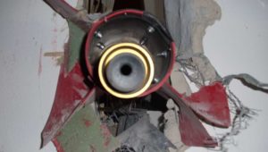 Raketen-Schock: Riesiges Geschoss trifft Wohnhaus! Einschlag über Wickeltisch