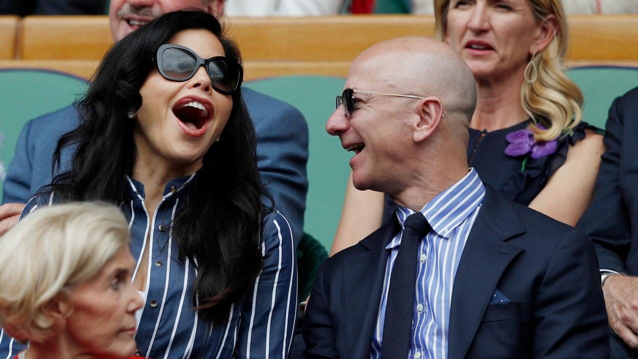 Jeff Bezos turtelt mit seiner Neuen in Wimbledon