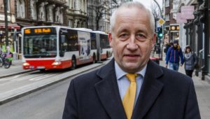 FDP fordert ein Rauchverbot an Bushaltestellen und Bahnsteigen