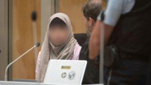 Gericht in Stuttgart: Fünf Jahre Haft für deutsche IS-Heimkehrerin